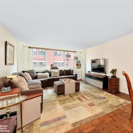 Image 5 - 77 SEVENTH AVENUE 8E in Chelsea - Apartment for sale