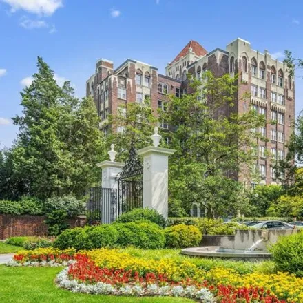 Buy this 1 bed condo on 3901 Cathedral Avenue Northwest in Washington, DC 20016