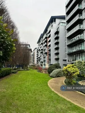 Image 7 - Oswald Building, 374 Queenstown Road, London, SW11 8PP, United Kingdom - Apartment for rent