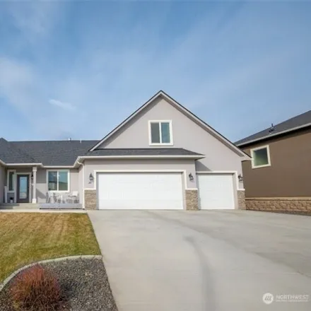 Buy this 3 bed house on unnamed road in Yakima, WA 98908
