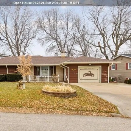 Buy this 2 bed house on 1947 Hillcrest Drive in Atlantic, IA 50022