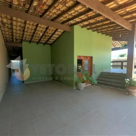 Buy this 6 bed house on Rua Ademar Martins in Praia das Palmeiras, Caraguatatuba - SP