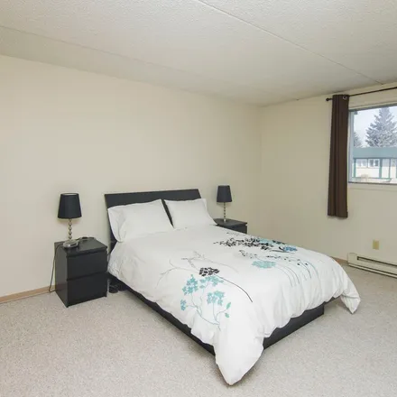 Rent this 1 bed apartment on Jefferson Avenue in Winnipeg, MB R2P 0L1