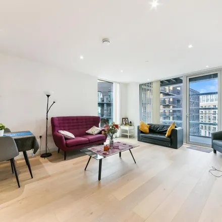 Rent this 2 bed apartment on Flagship House in Corinthian Square, London