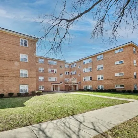 Rent this 1 bed apartment on 2601-2611 West Fitch Avenue in Chicago, IL 60645