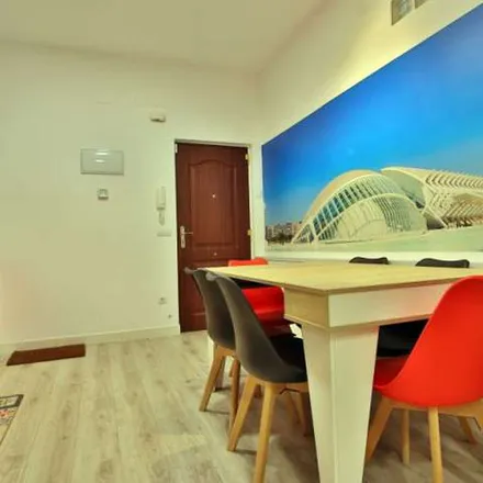 Image 9 - Carrer d'Astúries, 7, 46023 Valencia, Spain - Apartment for rent
