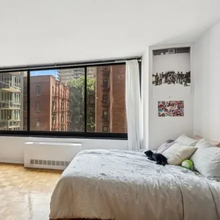 Image 3 - 215 W 95th St Apt 4P, New York, 10025 - Condo for rent