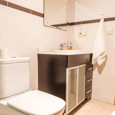 Rent this 4 bed apartment on Carrer de Vilafermosa in 46005 Valencia, Spain