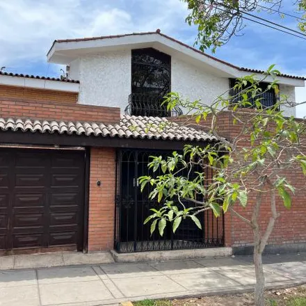 Buy this 3 bed house on Avenida Guardia Civil in San Isidro, Lima Metropolitan Area 15000