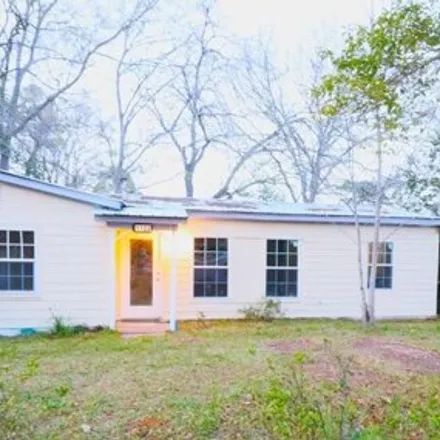 Buy this 3 bed house on 1118 Mendheim Drive in Dothan, AL 36301