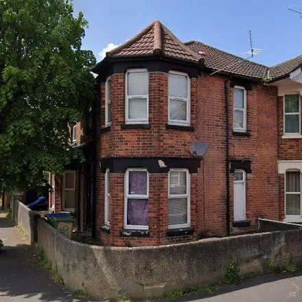 Rent this 5 bed duplex on 19 Sandhurst Road in Bedford Place, Southampton