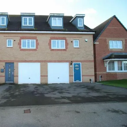 Buy this 3 bed duplex on Marrian Avenue in Thurcroft, S66 9FE