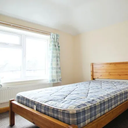 Rent this 1 bed room on 11 Littlemore Road in Oxford, OX4 3ST