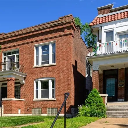 Image 2 - 3873 Shaw Boulevard, St. Louis, MO 63110, USA - House for sale
