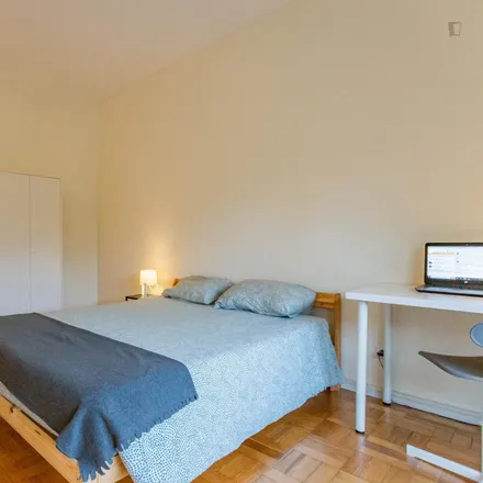 Rent this 7 bed room on Moreira de Sá in Rua de Cinco de Outubro, 4100-173 Porto