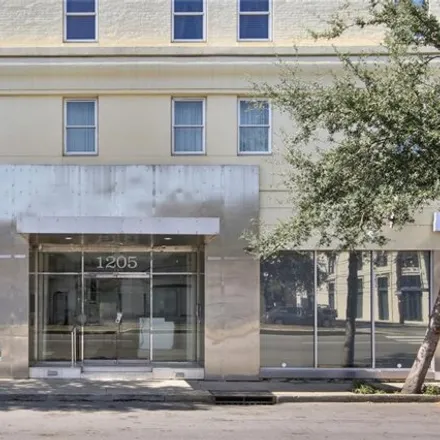 Buy this 1 bed condo on 1205 Saint Charles Avenue in New Orleans, LA 70130