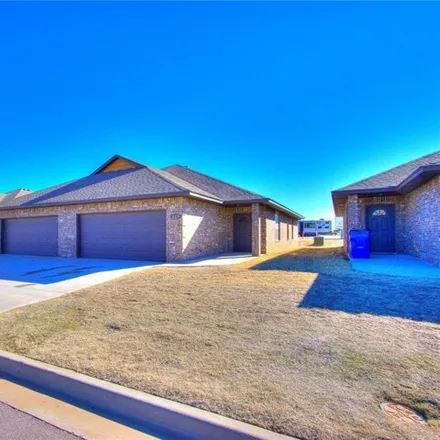 Buy this 6 bed house on 2404 South 13th Street in Kingfisher, OK 73750