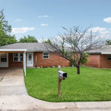 Buy this 3 bed house on 813 East Hayes Street in Norman, OK 73071