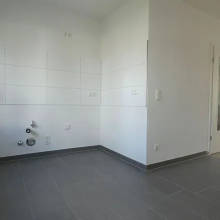 Rent this 3 bed apartment on Am Ringofen 1 in 45355 Essen, Germany