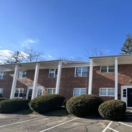Rent this 2 bed condo on 131 Lawn Avenue in Glenbrook, Stamford