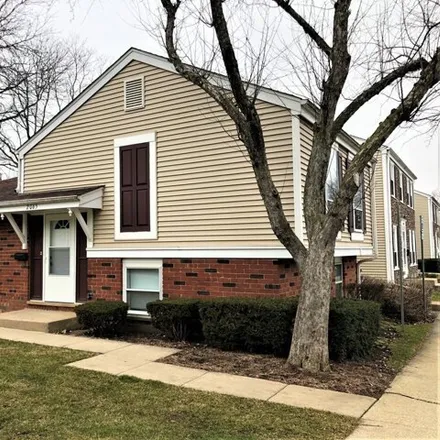 Rent this 2 bed house on 2001 Sutherland Place in Hoffman Estates, Schaumburg Township