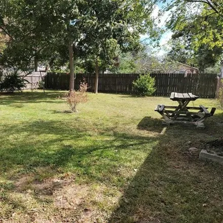 Buy this 3 bed house on 1348 Evelyn Street in Houston, TX 77009