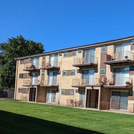 Rent this 2 bed apartment on 79th Street in Burbank, IL 60459