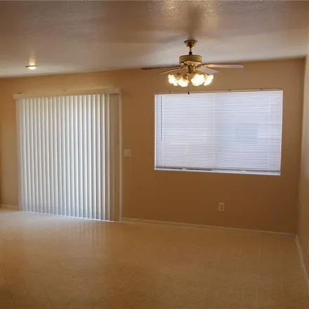 Image 7 - 3236 Cheyanne Gardens Way, North Las Vegas, NV 89032, USA - House for rent