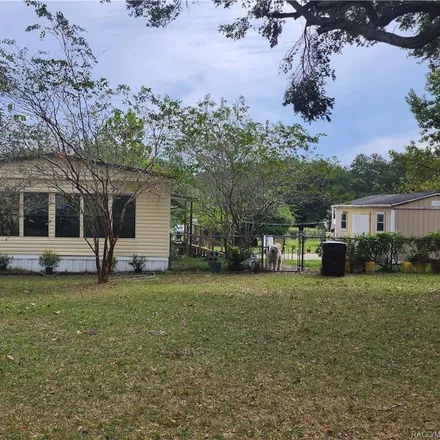 Buy this 2 bed house on Southeast 132nd Court in Marion County, FL 32195