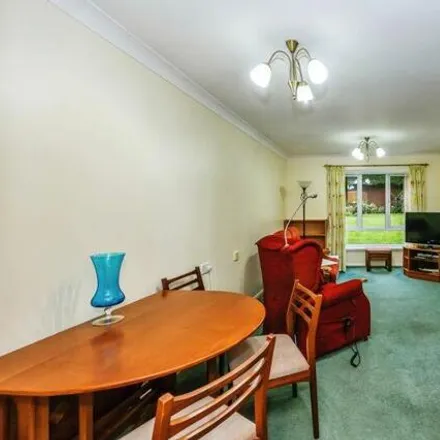 Image 4 - Padnell Road Surgery, Padnell Avenue, Havant, PO8 8DT, United Kingdom - Apartment for sale