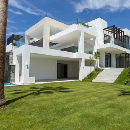 Buy this 6 bed house on Flamingos Golf in C. Azurita, 29689 Benahavís