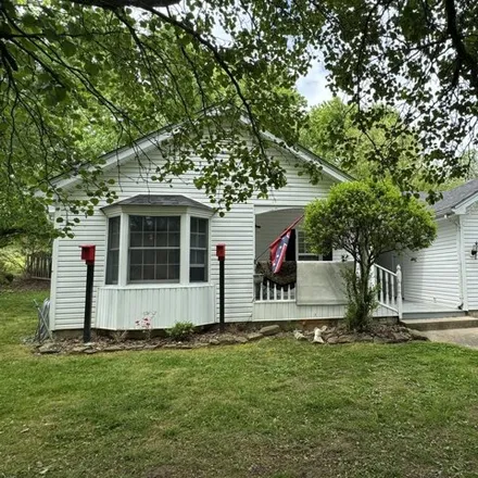 Buy this 3 bed house on 868 West 5th Street in London, KY 40741
