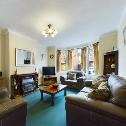 Image 2 - 7 Carnegie Avenue, Manchester, M19 3LD, United Kingdom - Townhouse for sale