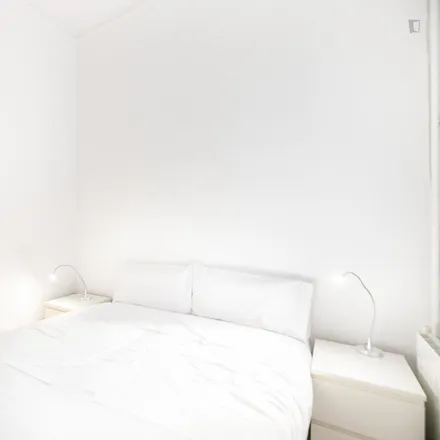 Rent this 1 bed apartment on Carrer de Muntaner in 74, 08001 Barcelona