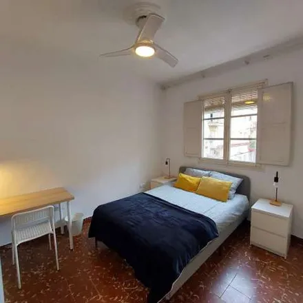 Image 5 - Carrer del Mondúver, 41, 46025 Valencia, Spain - Apartment for rent