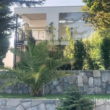 Rent this 6 bed house on Avenida Quinchamalí 14301 in 771 0053 Provincia de Santiago, Chile