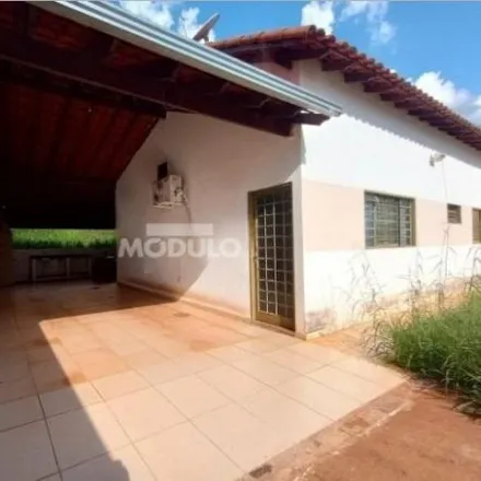 Image 1 - Avenida Francisco Galassi, Patrimônio, Uberlândia - MG, 38411-120, Brazil - House for rent