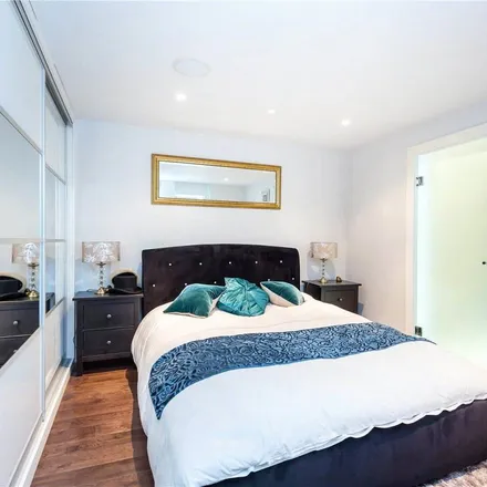 Rent this 2 bed apartment on De Walden House in Allitsen Road, London