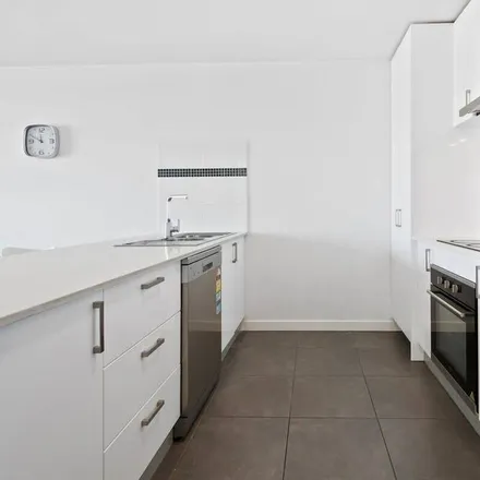 Image 9 - Sunshine, Sunshine Footscray Trail, Sunshine VIC 3020, Australia - Apartment for rent