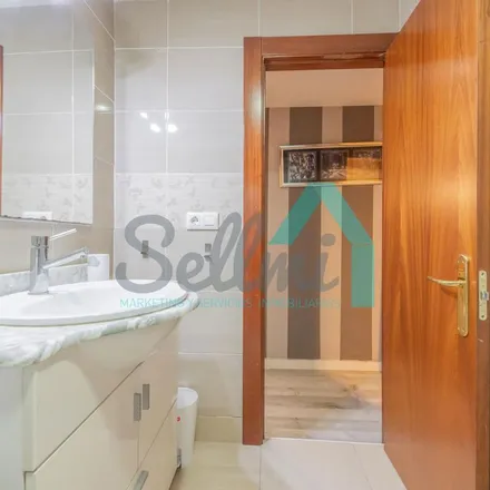 Rent this 3 bed apartment on Campo Valdés in 33201 Gijón, Spain