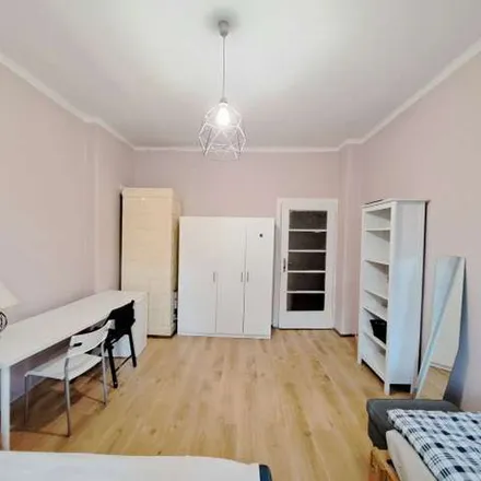 Image 5 - Ambrożego Grabowskiego 10, 31-127 Krakow, Poland - Apartment for rent