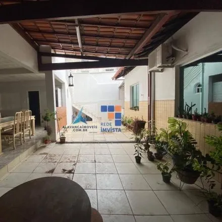 Rent this 4 bed house on Mixcar in Avenida São Francisco, Ilha dos Araújos