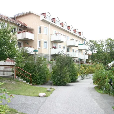 Rent this 1 bed apartment on S:t Annegatan 52 in 611 33 Nyköping, Sweden