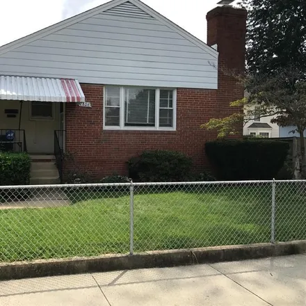 Rent this 3 bed house on 2800 18th Street South in Arlington, VA 22204