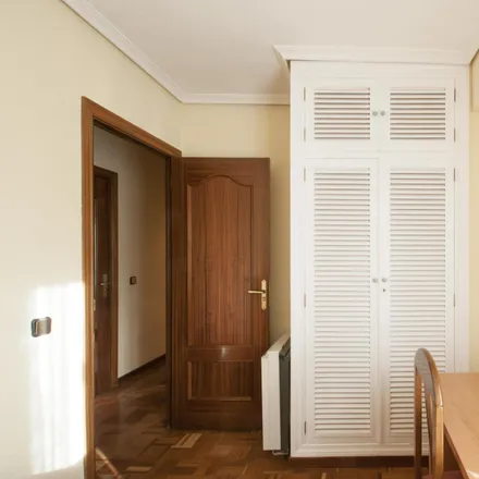 Image 3 - Calle de Belianes, 20, 28043 Madrid, Spain - Room for rent