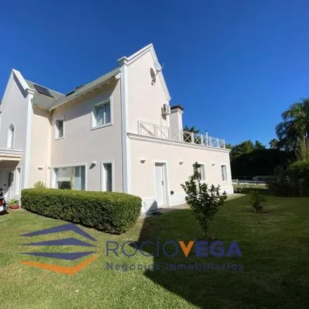 Rent this 4 bed house on unnamed road in Campos de Álvarez, 1746 Francisco Álvarez