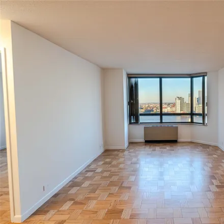 Image 9 - Manhattan Place, East 37th Street, New York, NY 10016, USA - Condo for sale