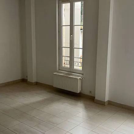 Image 3 - 1 Rue Pasteur, 17100 Saintes, France - Apartment for rent