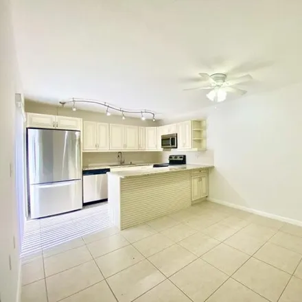 Image 8 - 2877 Southwest 22nd Circle, Delray Beach, FL 33445, USA - House for rent