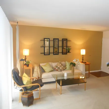 Image 2 - Stone Gate Drive, Suitland, MD 20728, USA - Apartment for rent